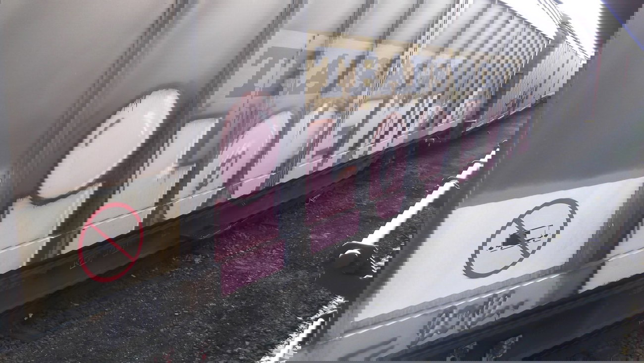 Graffiti Train - Photo by COLLECTOR - I, Love, You (2012)