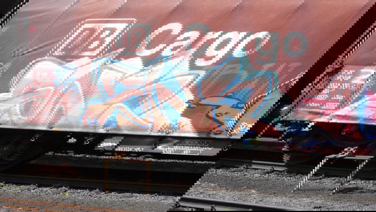 Graffiti Train - Photo by COLLECTOR - GWS