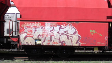 Graffiti Train - Photo by COLLECTOR - Zoxs