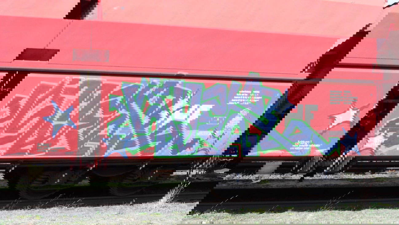 Graffiti Train - Photo by COLLECTOR - Over