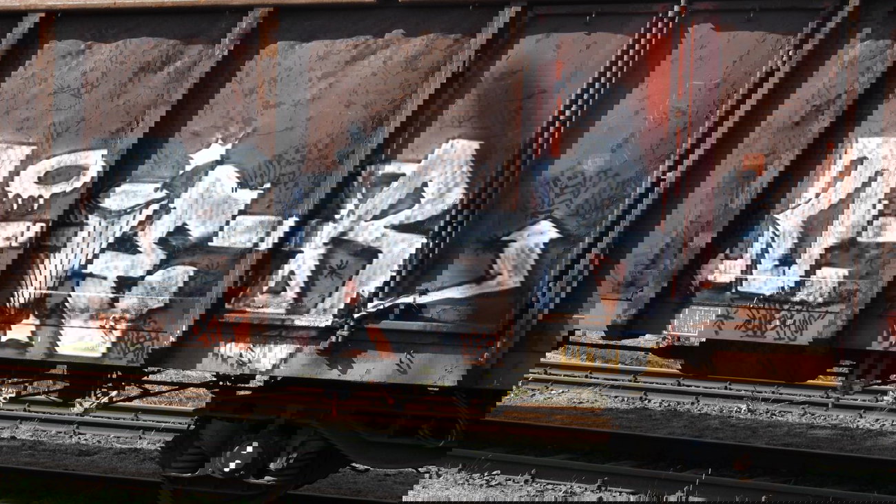 Graffiti Train - Photo by COLLECTOR - Over