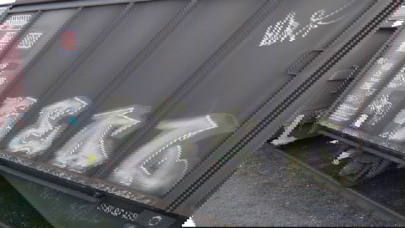 Graffiti Train - Photo by COLLECTOR - Real