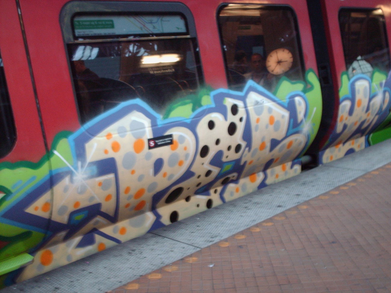 Graffiti Train in Copenhagen - Photo by COLLECTOR - Peht, Copenhagen, Denmark (2011)