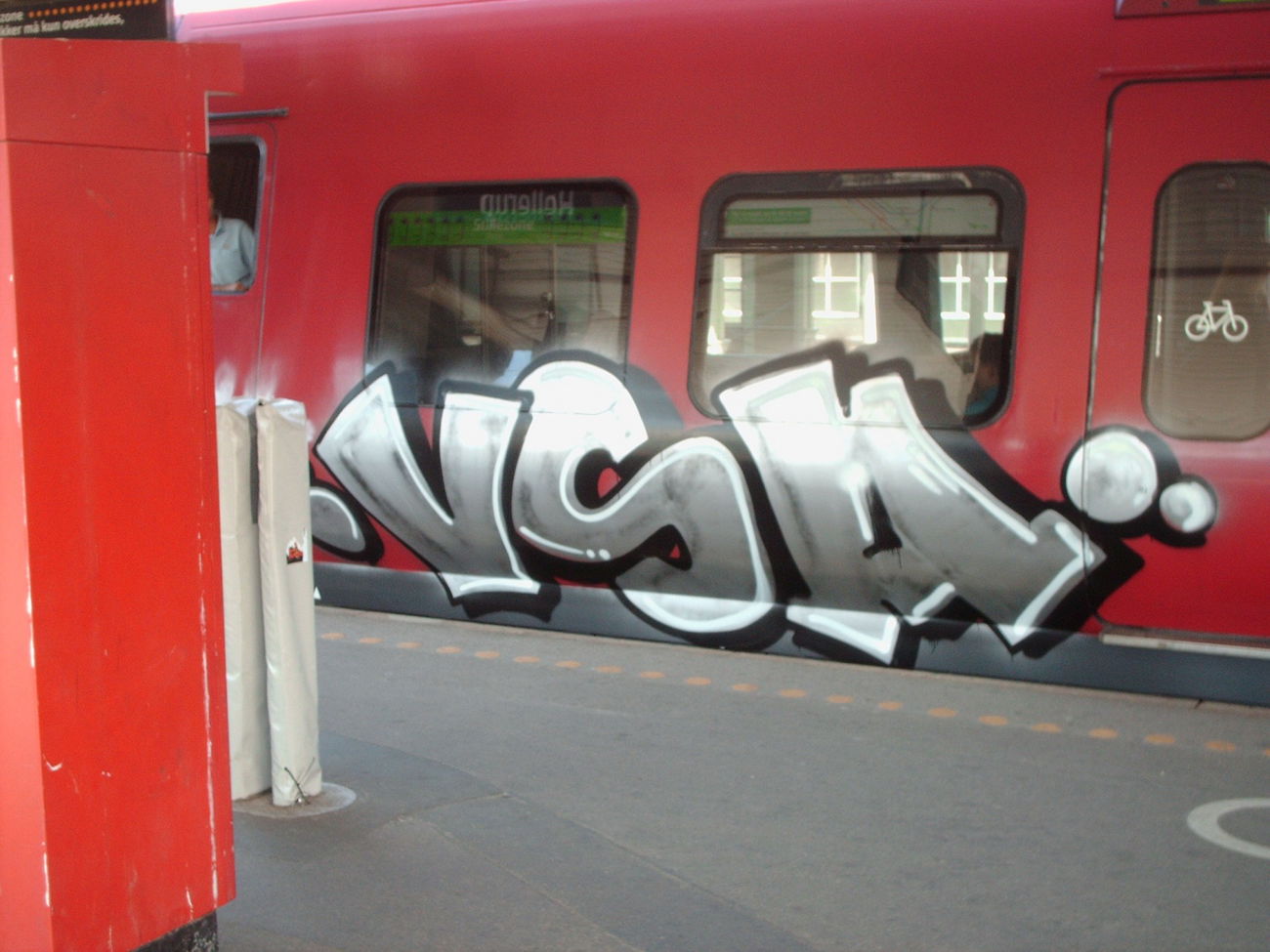 Graffiti Train in Copenhagen - Photo by COLLECTOR - VSA, Copenhagen, Denmark (2011)