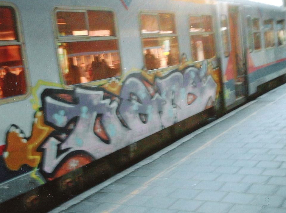 Graffiti Train in Brussel - Photo by COLLECTOR - Brussel, Bruxelles, Belgium (2009)