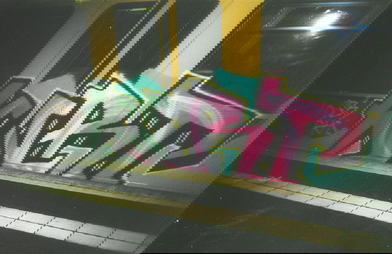 Graffiti Train in Berlin - Photo by COLLECTOR - Kirt, DGB, RHS (2003)