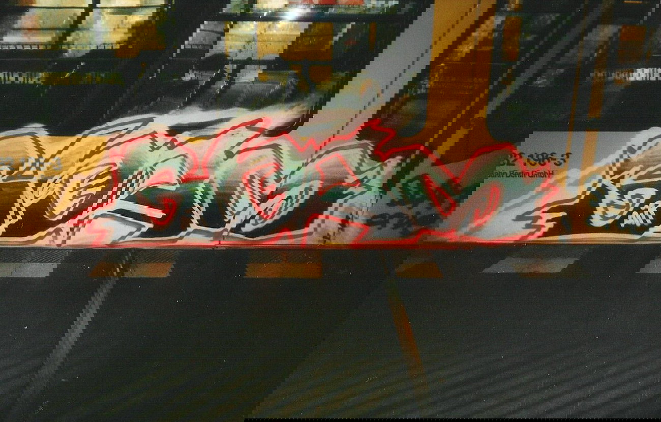 Graffiti Train in Berlin - Photo by COLLECTOR - Sdam, Air, Berlin (2000)