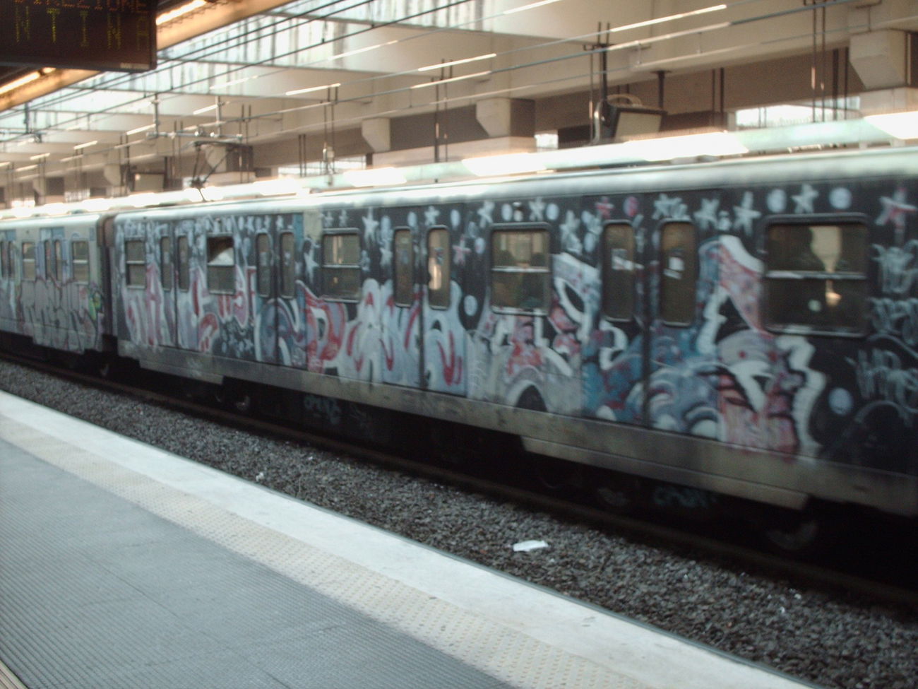 Graffiti Train in ROME - Photo by COLLECTOR - Rome, Italy