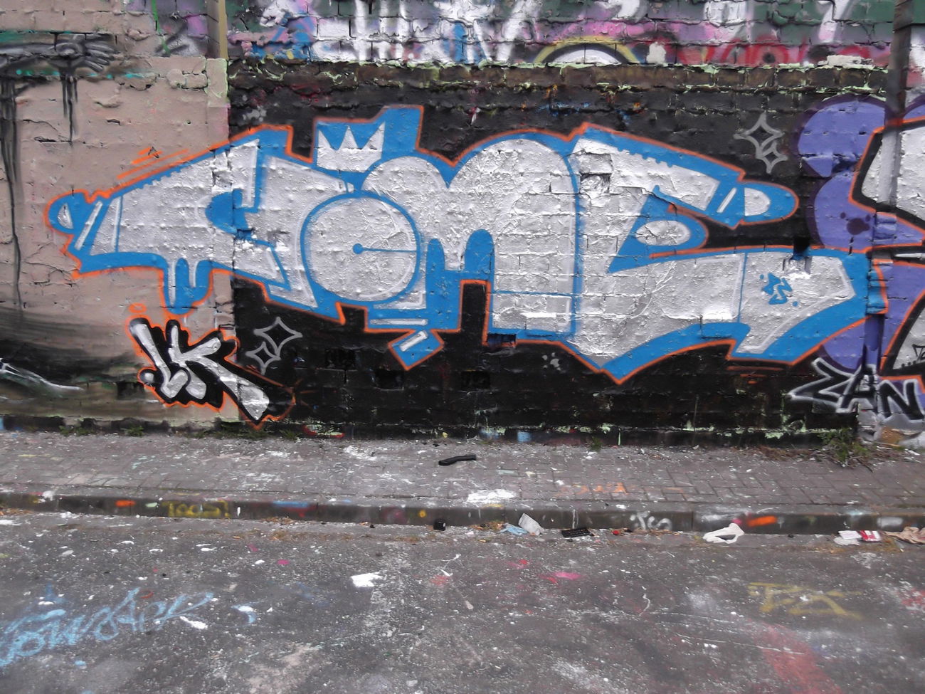 Graffiti Wall in Braunschweig - Photo by COLLECTOR - Crome, LK, Braunschweig (2012)