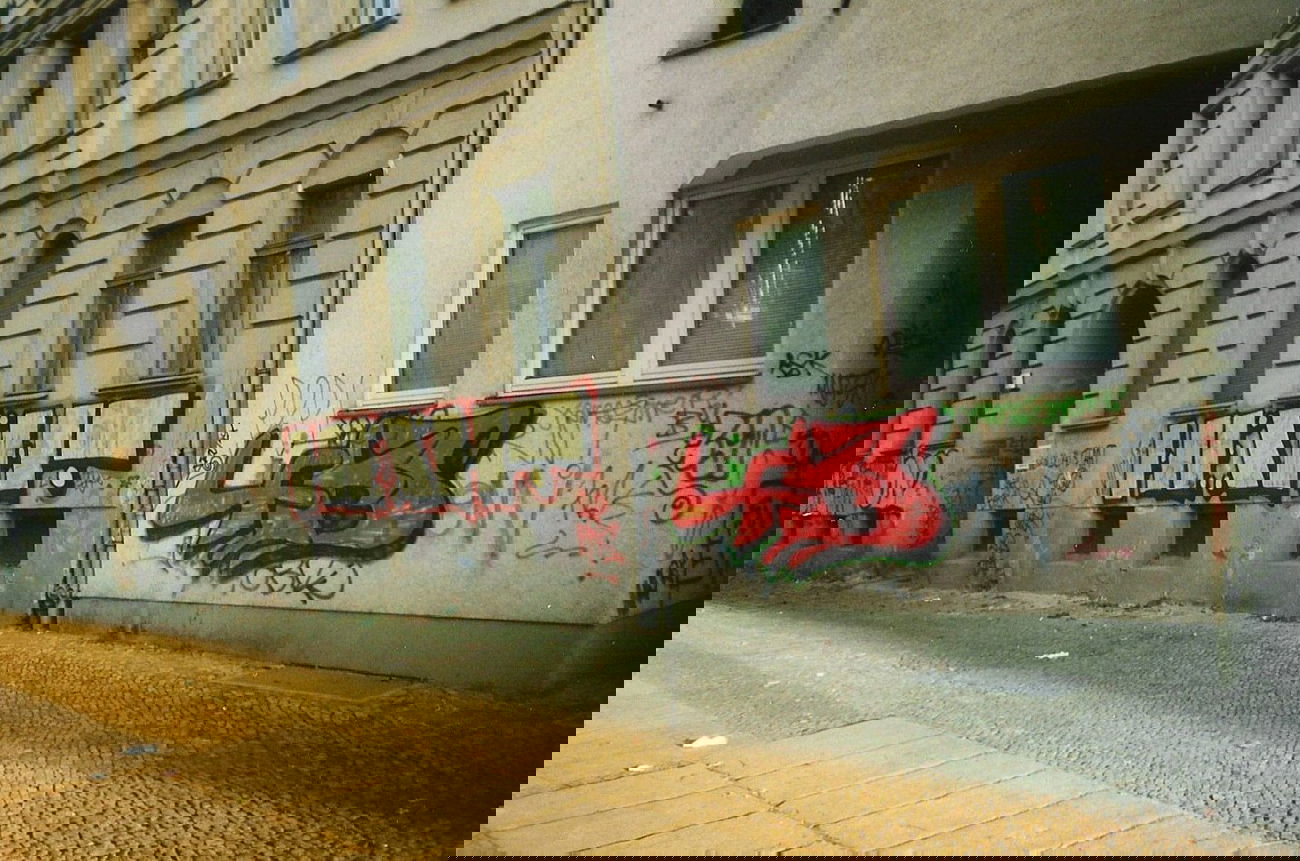 Graffiti Bombing in Berlin - Photo by COLLECTOR - Berlin