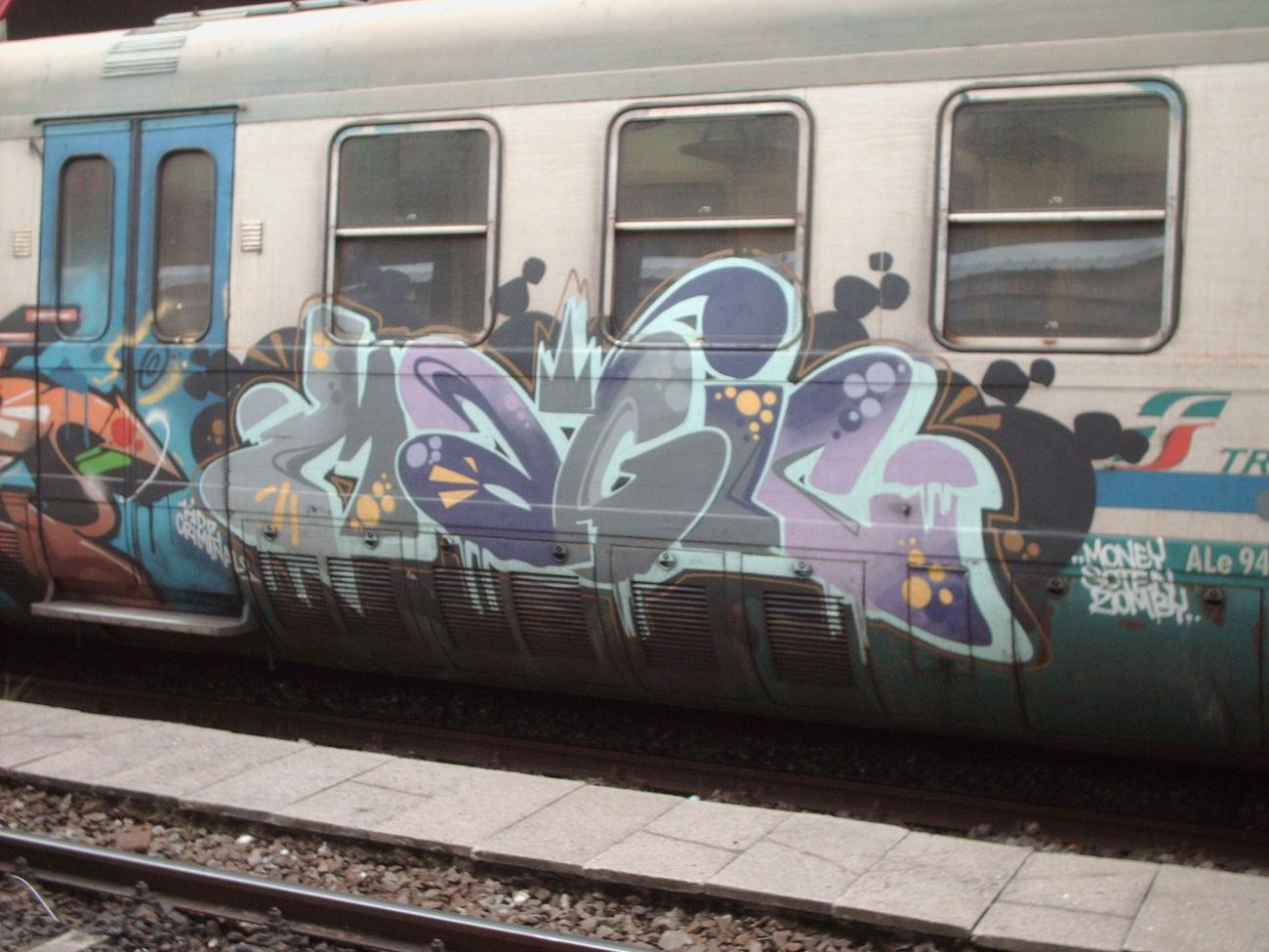 Graffiti Train in Rome - Photo by COLLECTOR - Magic, Rome, Italy (2010)