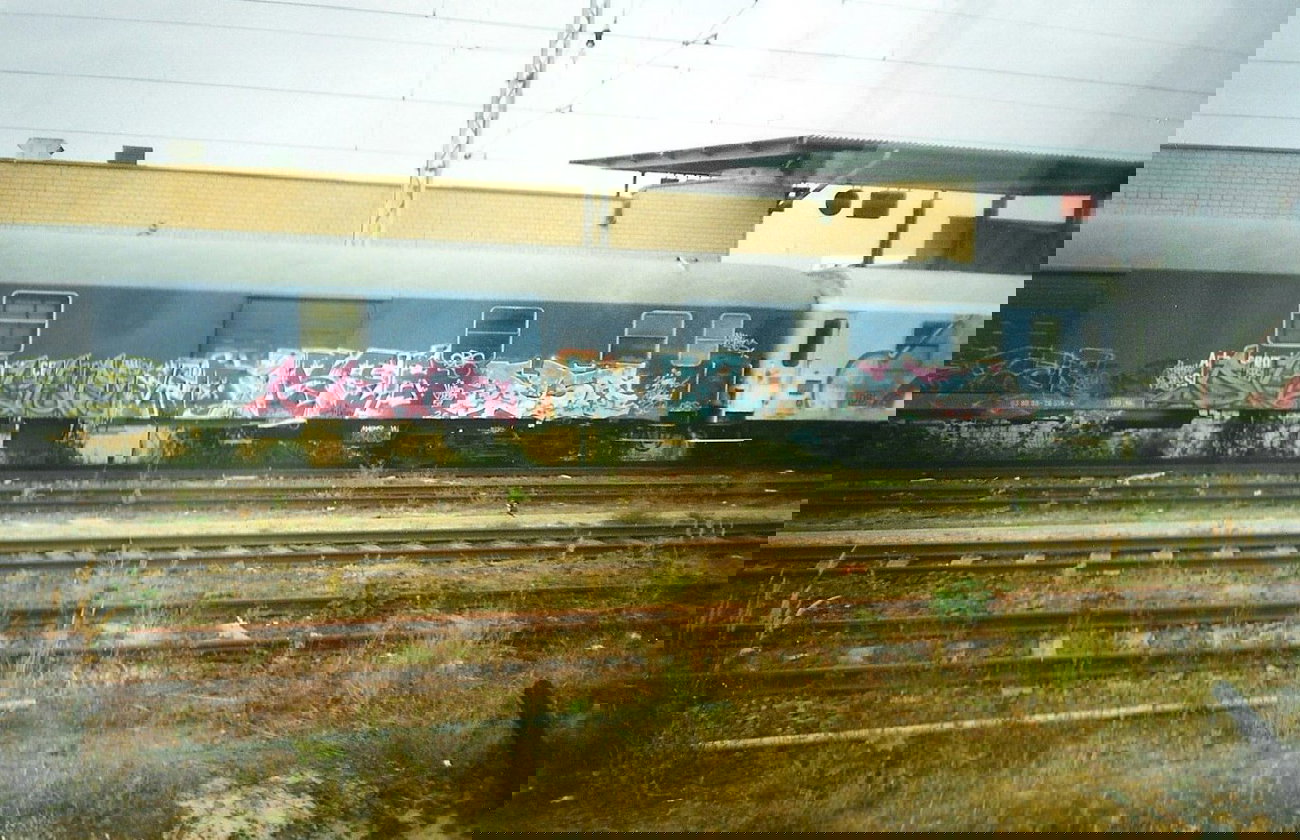 Graffiti Train in Berlin - Photo by COLLECTOR - Desa, Berlin