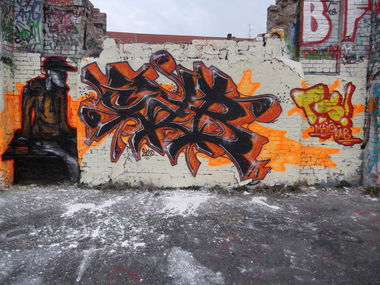 Graffiti Wall in Braunschweig - Photo by COLLECTOR - Cab, Kab, Maio (2012)