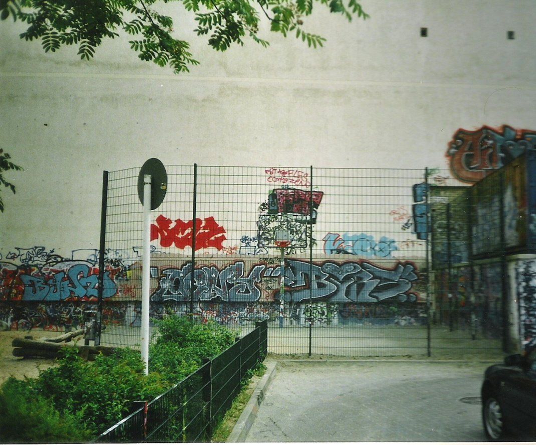 Graffiti Bombing in Berlin - Photo by COLLECTOR - Berlin