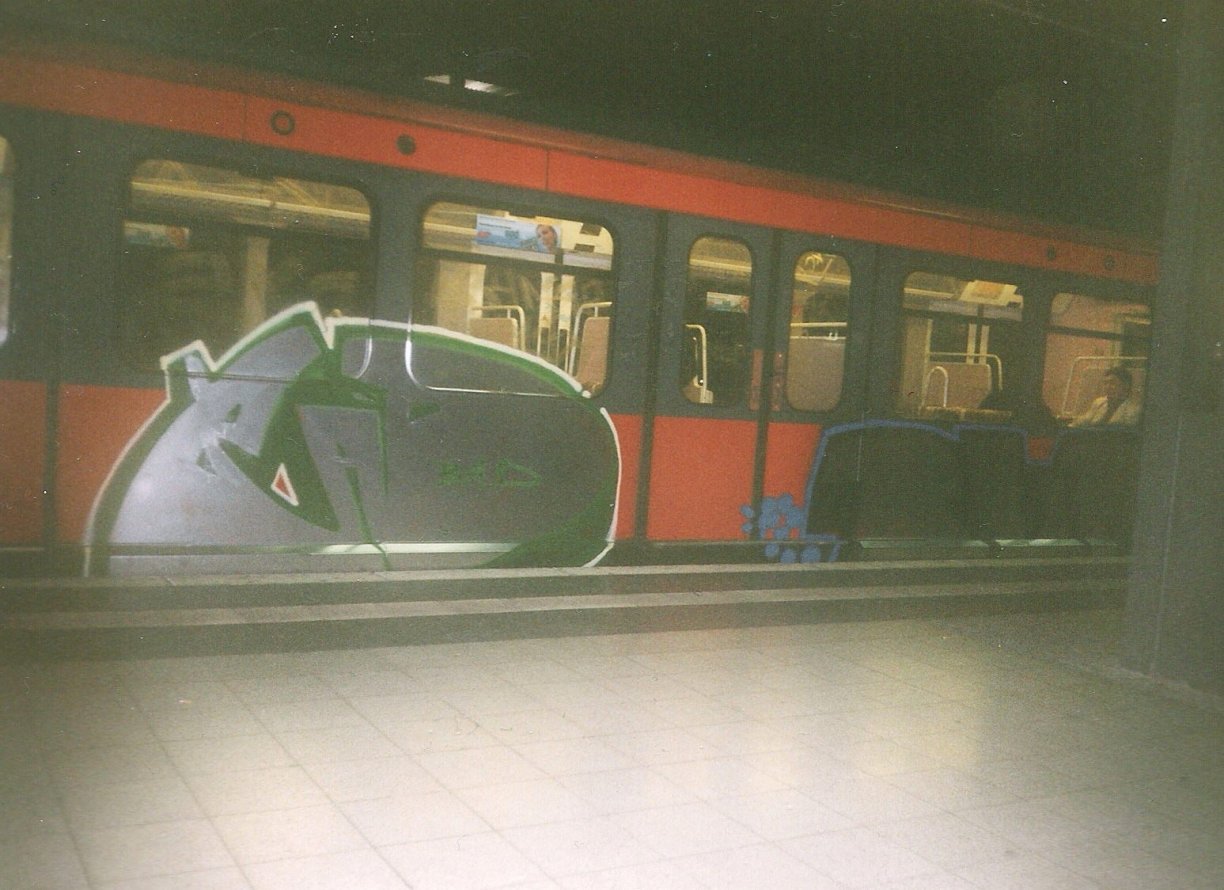 Graffiti Train in Berlin - Photo by COLLECTOR - BAD, Berlin (2003)