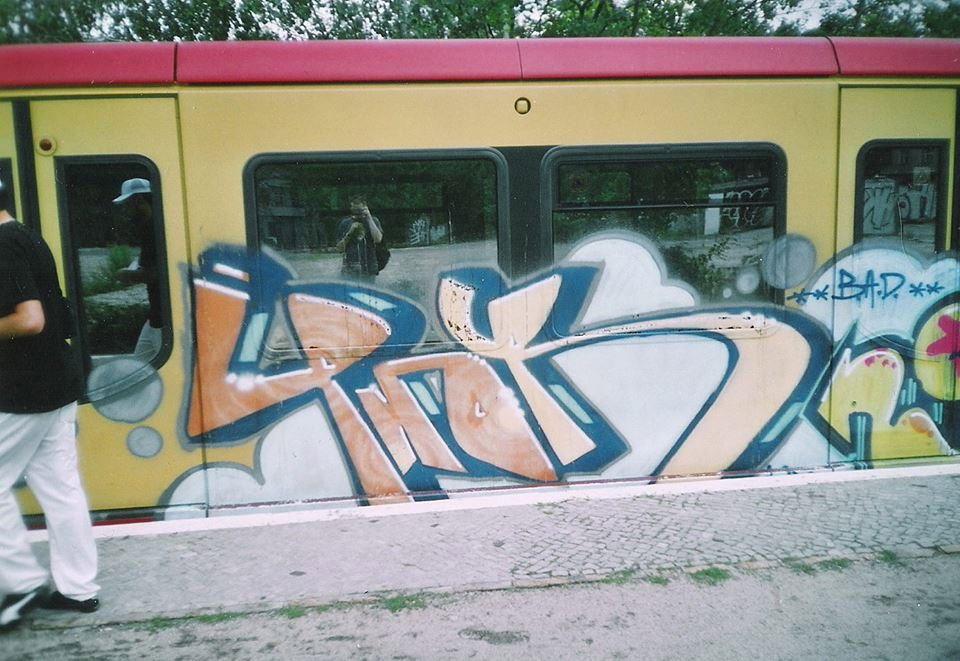 Graffiti Train in Berlin - Photo by COLLECTOR - Phor, BAD, Berlin (2004)