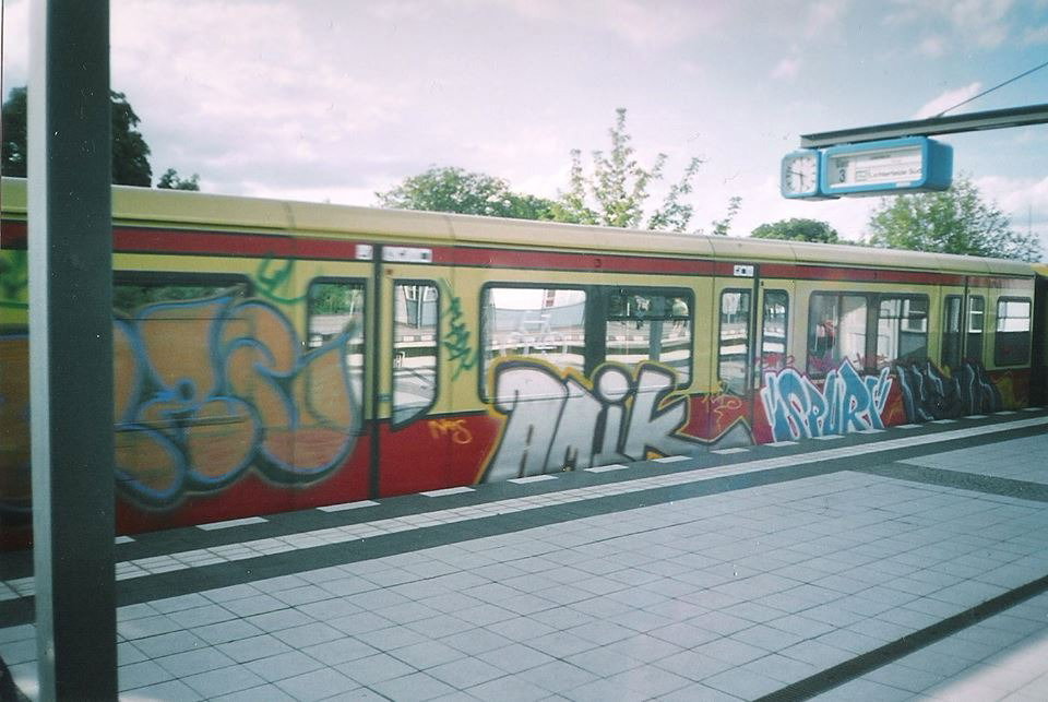 Graffiti Train in Berlin - Photo by COLLECTOR - Amik, Spur, Berlin (2004)