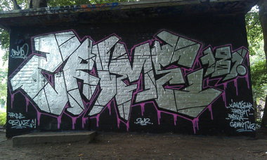 Graffiti Wall in Hamburg - Photo by CRIMINALCRIME - CRIME