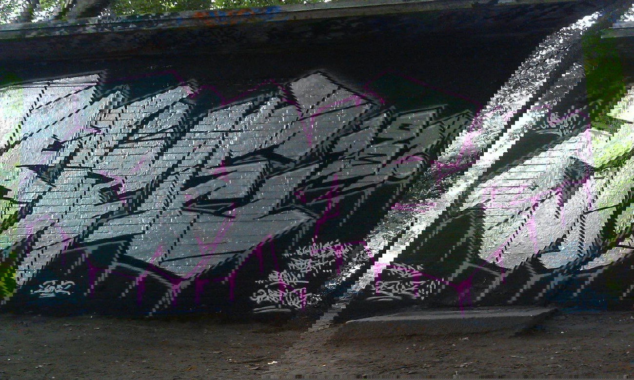 Graffiti Wall in Hamburg - Photo by CRIMINALCRIME - CRIME