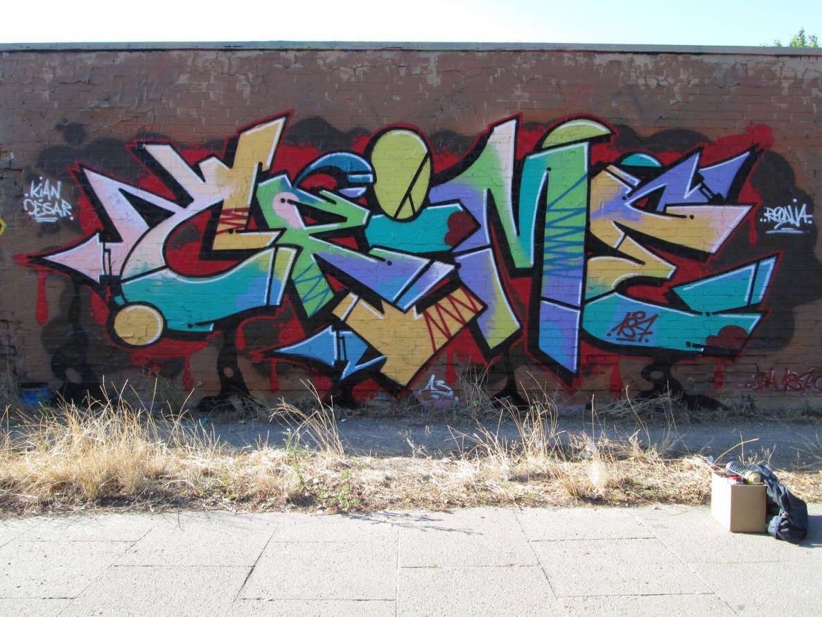 Graffiti Wall in Hamburg - Photo by CRIMINALCRIME - CRIME