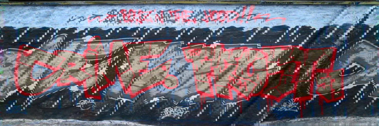 Graffiti Wall in Hamburg - Photo by CRIMINALCRIME - CRIME, FROST