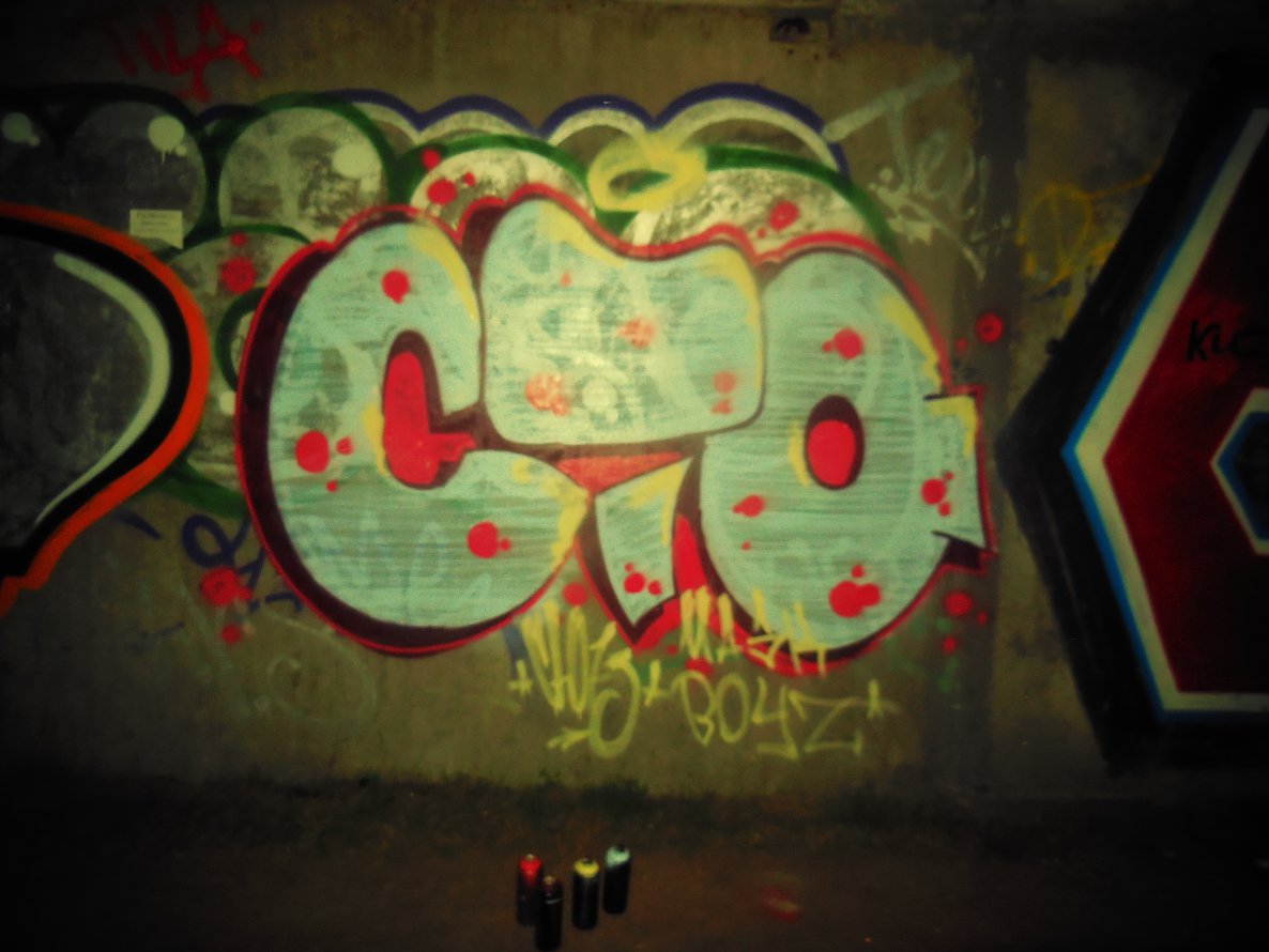 Graffiti Bombing in Saint Petersburg - Photo by CTO73 (2014)