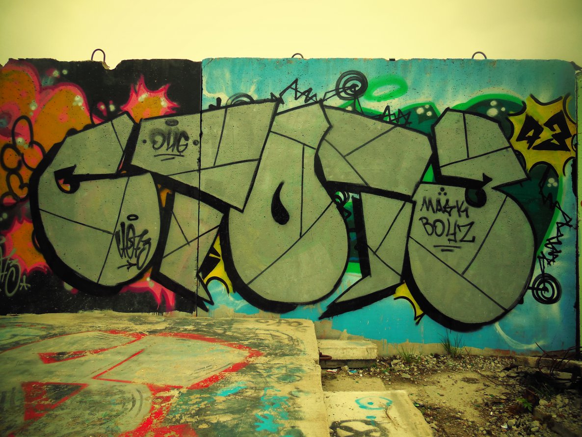 Graffiti Wall - Photo by CTO73 (2014)