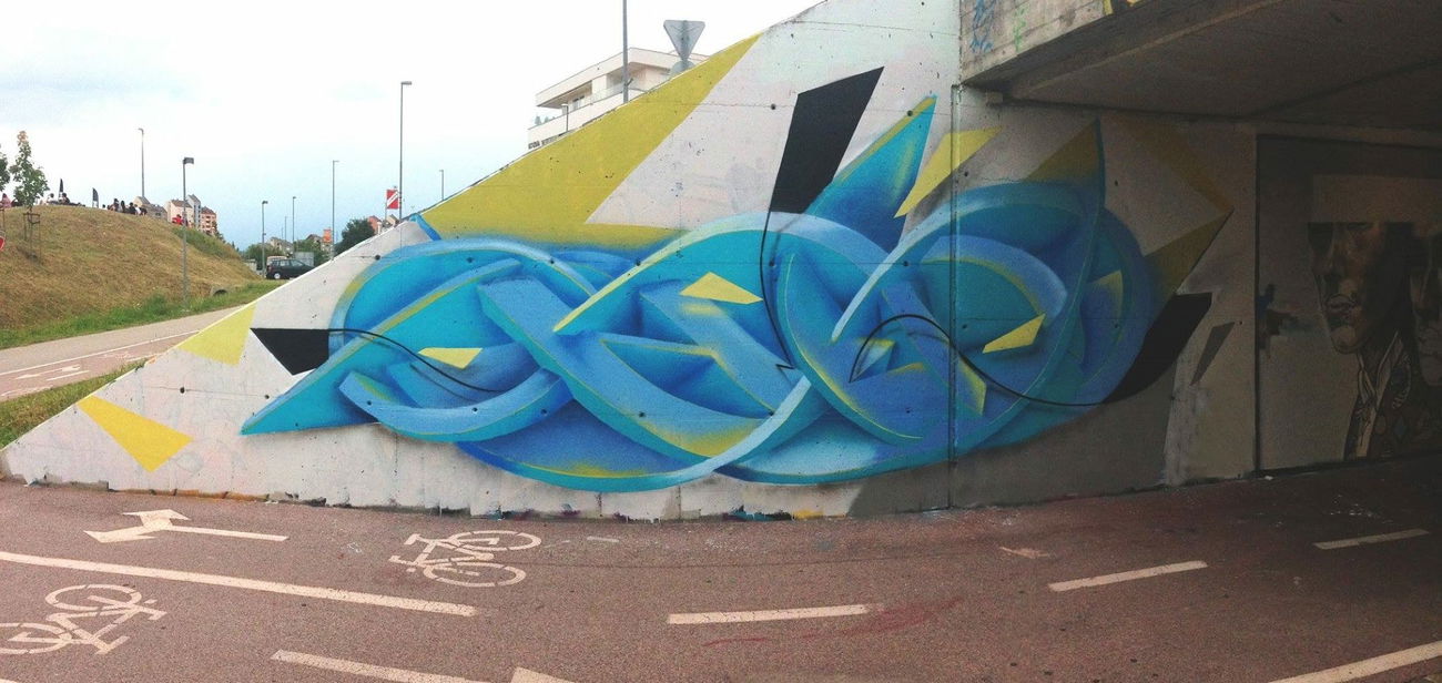 Graffiti Wall - Photo by Calmo