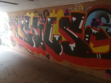 Graffiti Wall - Photo by Cals1