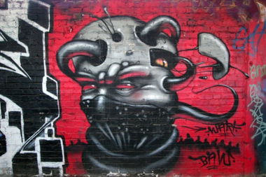 Graffiti Wall in San Francisco - Photo by Caly - Warf