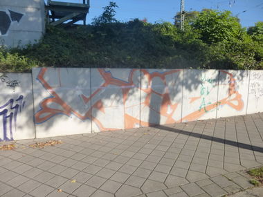 Graffiti Bombing in Magdeburg - Photo by Candyflip - süd, sued