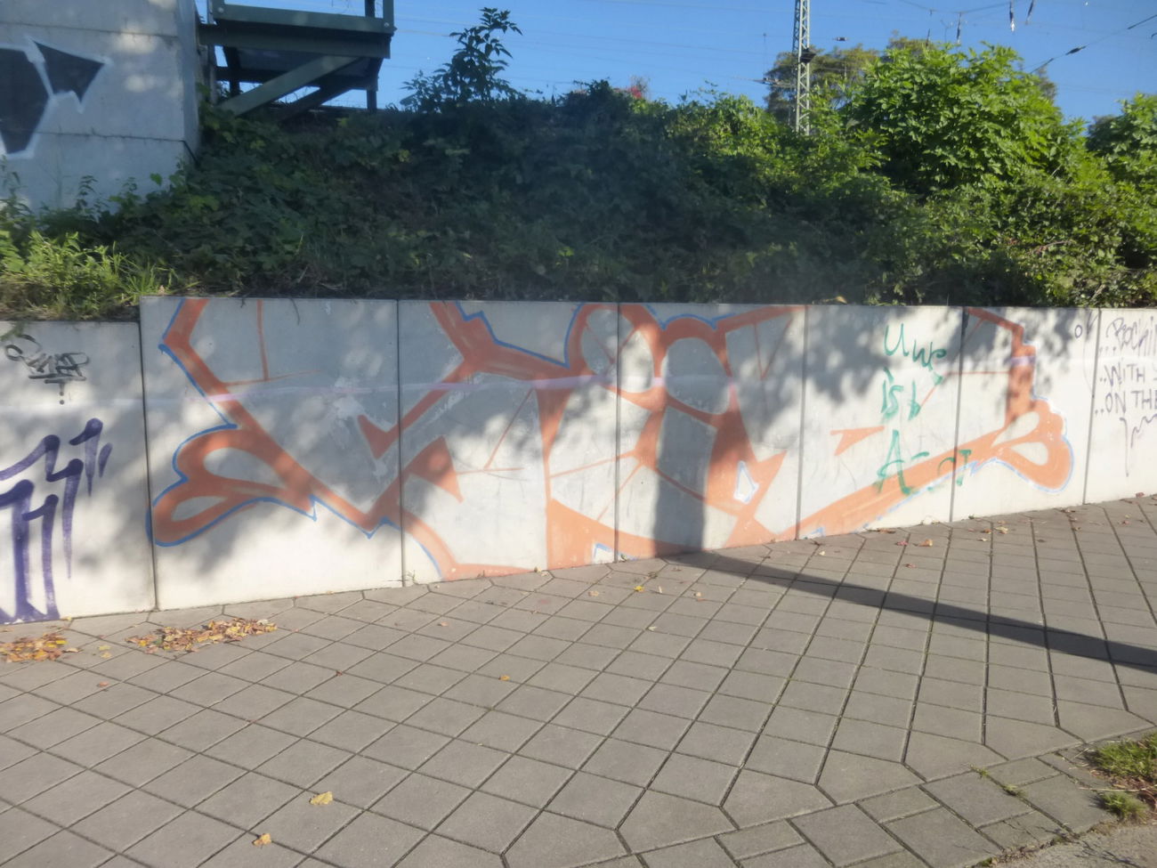 Graffiti Bombing in Magdeburg - Photo by Candyflip - süd, sued