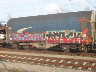 Graffiti Train - Photo by Candyflip - alick, track