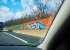 Graffiti Bombing in Deutschland - Photo by Candyflip - jäger, jager