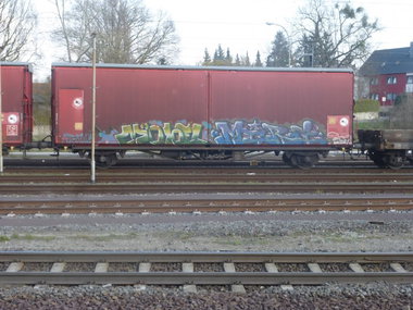 Graffiti Train - Photo by Candyflip - miri