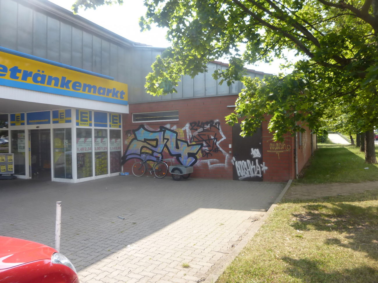 Graffiti Bombing in Magdeburg - Photo by Candyflip - 24, 24er