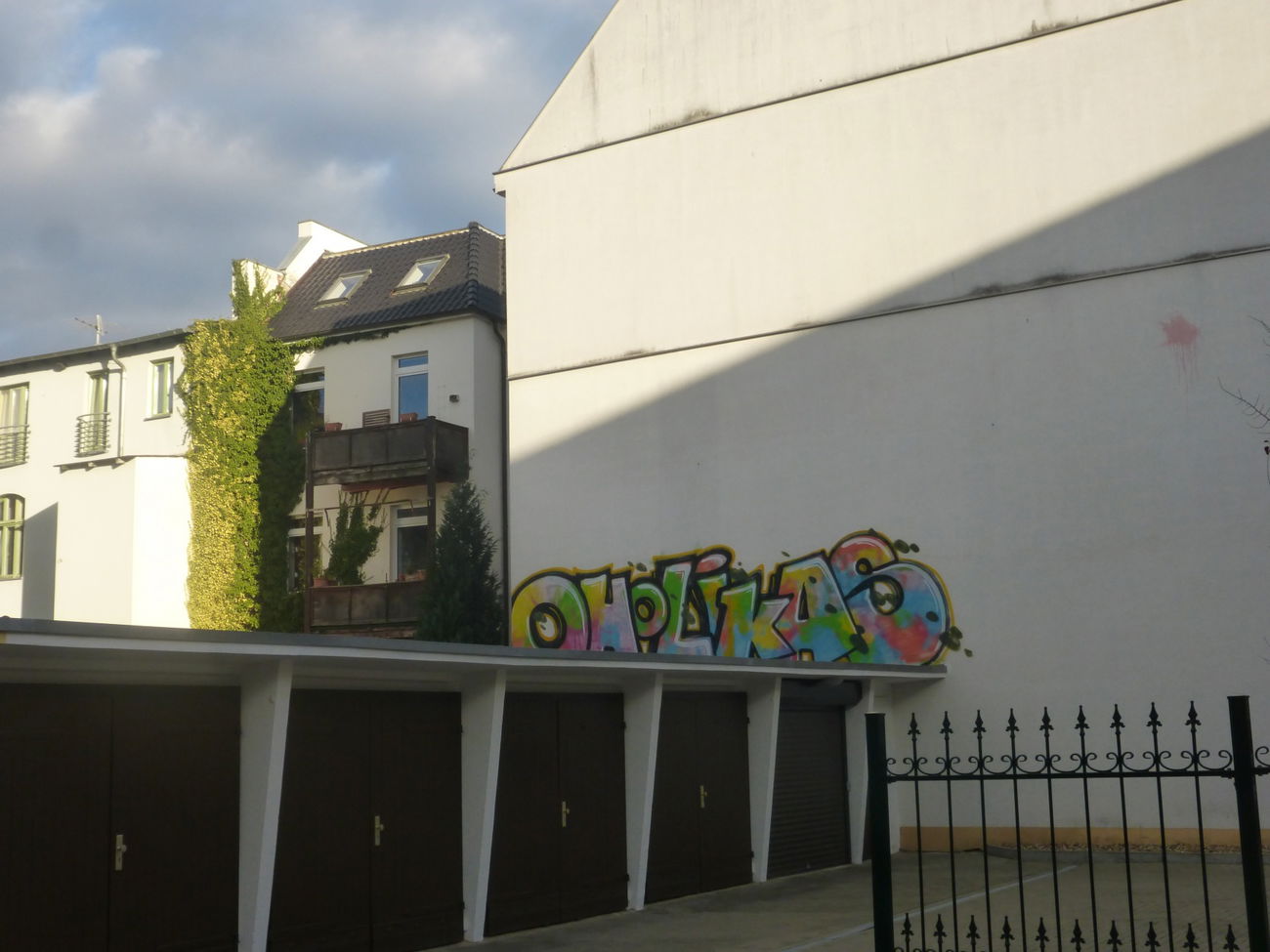 Graffiti Bombing in Magdeburg - Photo by Candyflip - oholikas, oo, ohoh