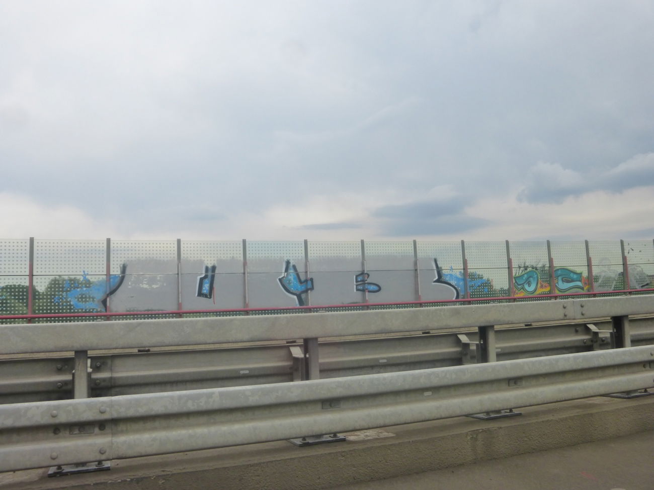 Graffiti Bombing - Photo by Candyflip - ub, ultras, braunschweig