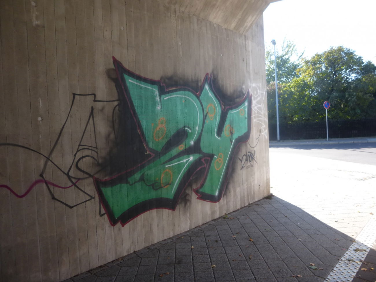 Graffiti Bombing in Magdeburg - Photo by Candyflip - 24, 24er