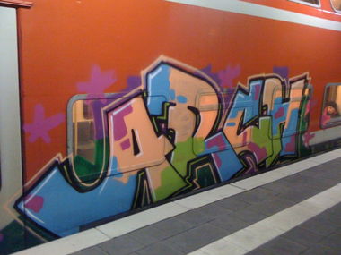 Graffiti Train in Magdeburg - Photo by Candyflip - arch