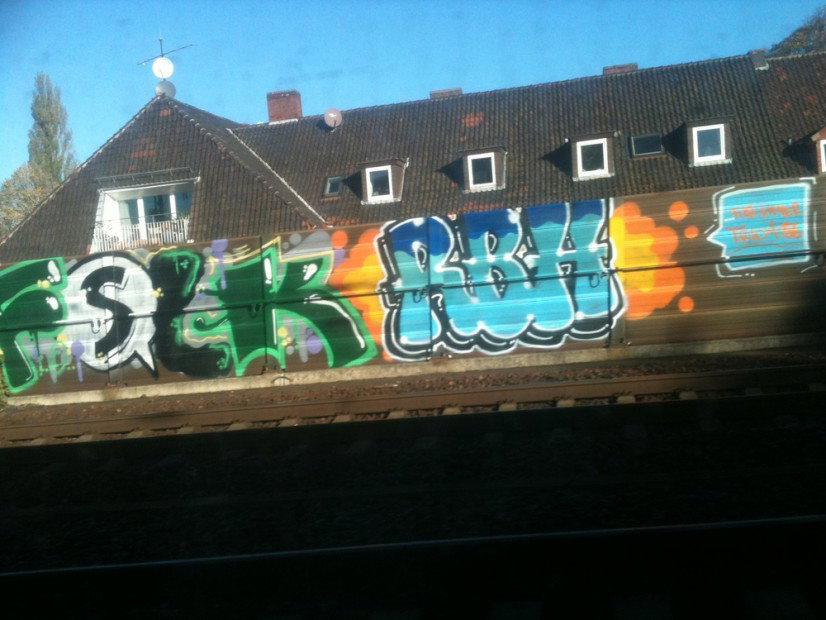 Graffiti Bombing in Hannover - Photo by Candyflip - fslk, rbh, hannover