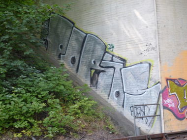 Graffiti Bombing in Königslutter - Photo by Candyflip - porös