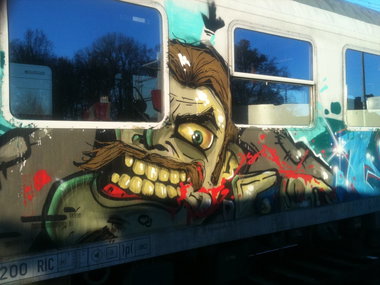 Graffiti Train - Photo by Candyflip