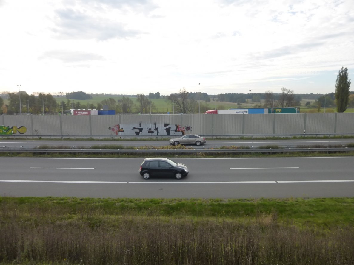 Graffiti Bombing in Cremlingen - Photo by Candyflip - fbn