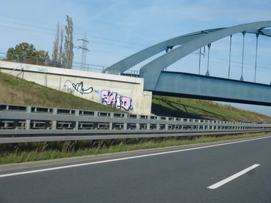 Graffiti Bombing in Cremlingen - Photo by Candyflip - said, kettensäge, chainsaw