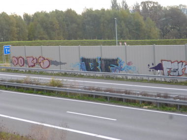 Graffiti Bombing in Cremlingen - Photo by Candyflip - dq, doqs, fsk