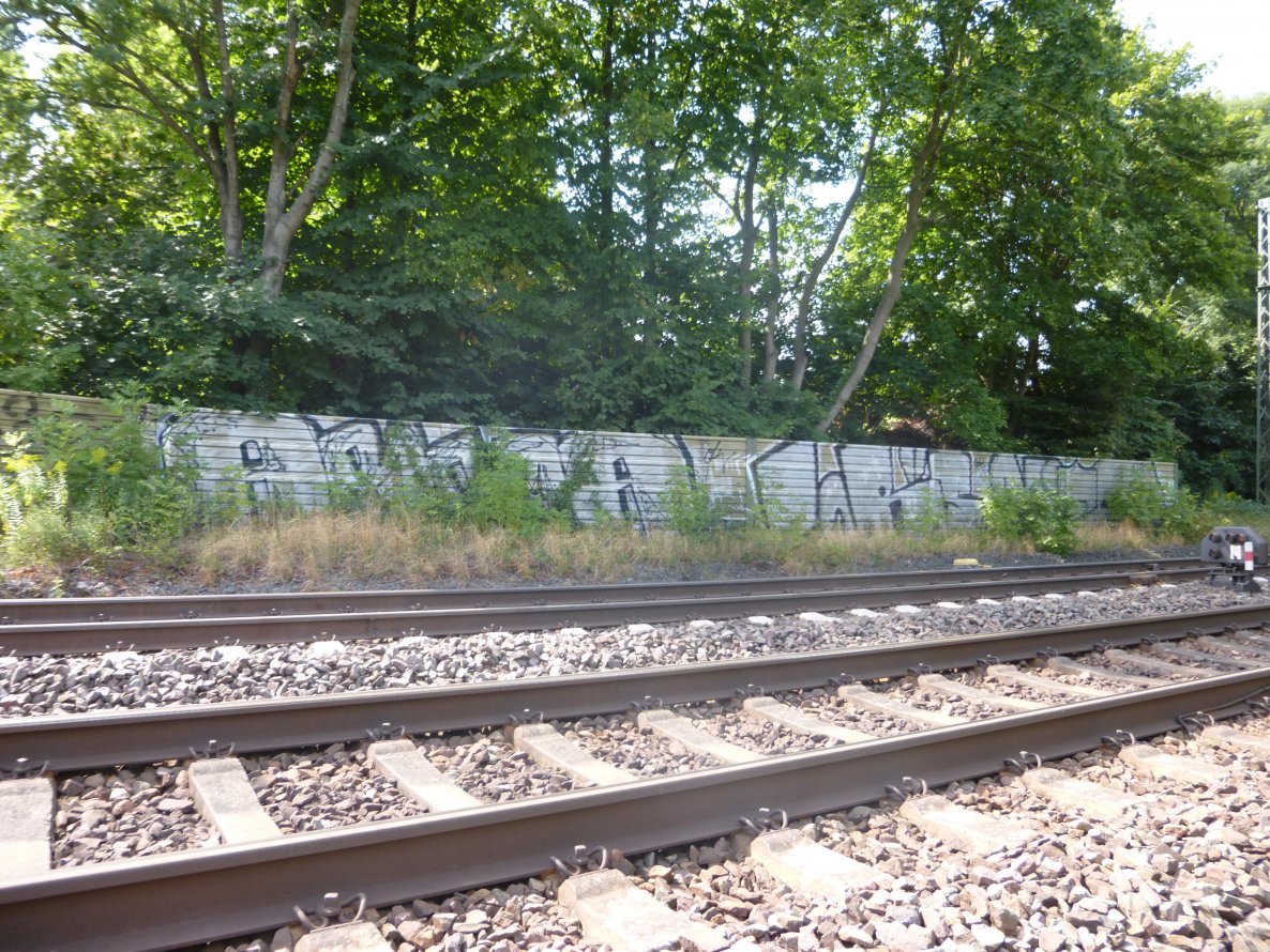 Graffiti Bombing in Königslutter - Photo by Candyflip - aroma, porös
