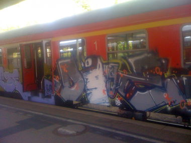 Graffiti Train in Brunswick - Photo by Candyflip - dq, doqs, braunschweig