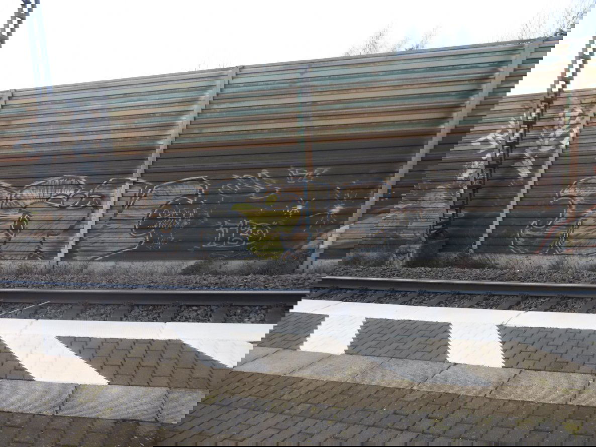 Graffiti Bombing in Cremlingen - Photo by Candyflip - hiv, braunschweig