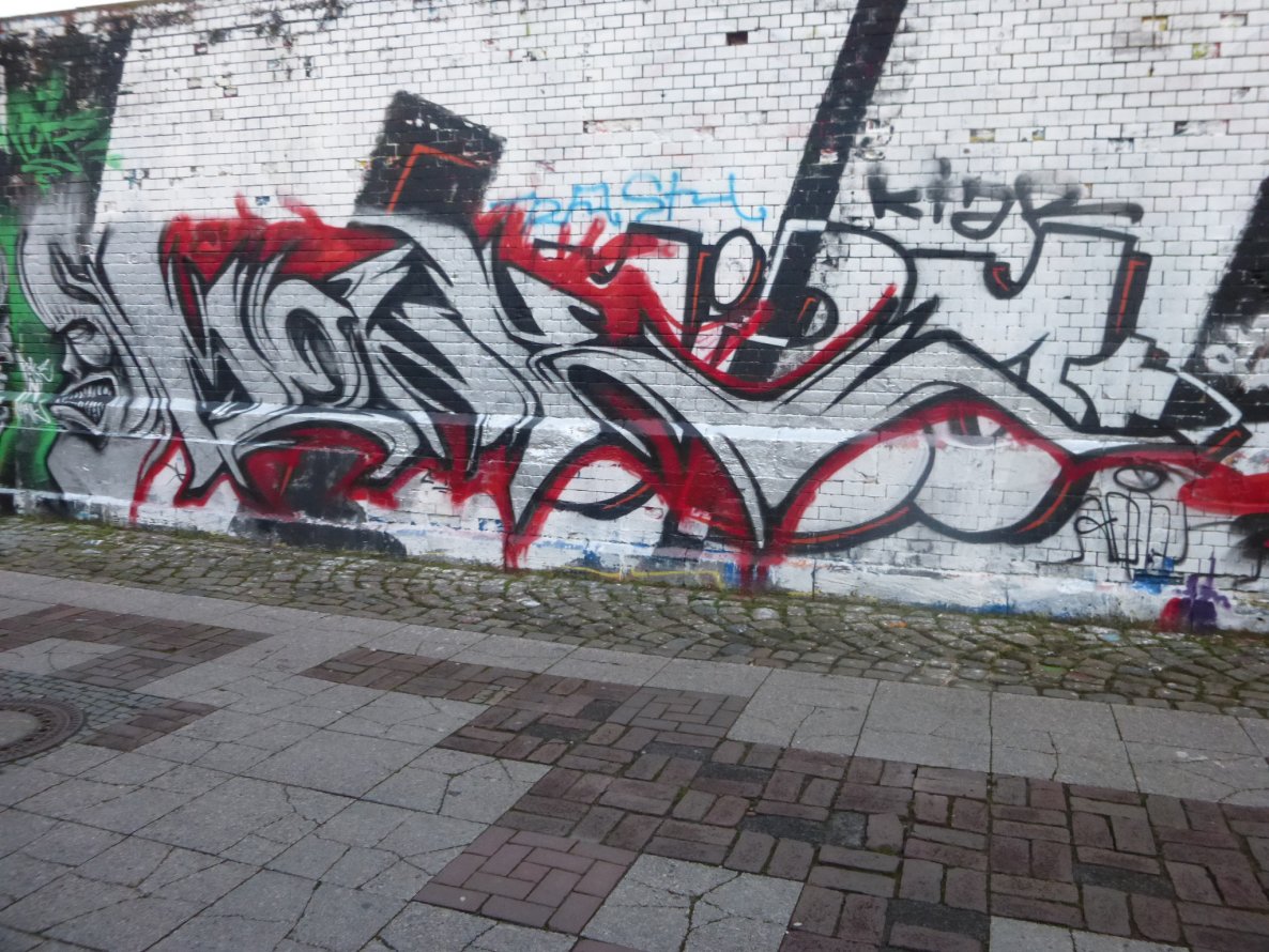 Graffiti Wall in Brunswick - Photo by Candyflip - monk, braunschweig